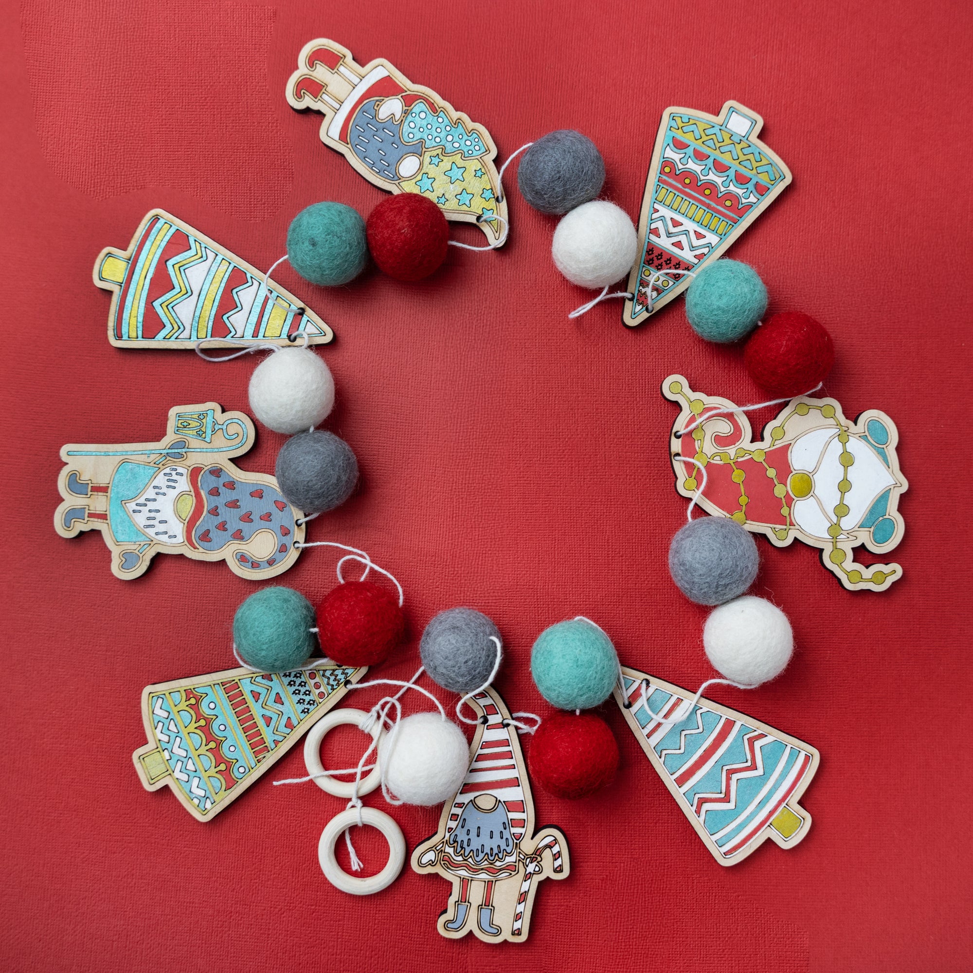 Gnome DIY Garland Kit – Gnome for the Holidays