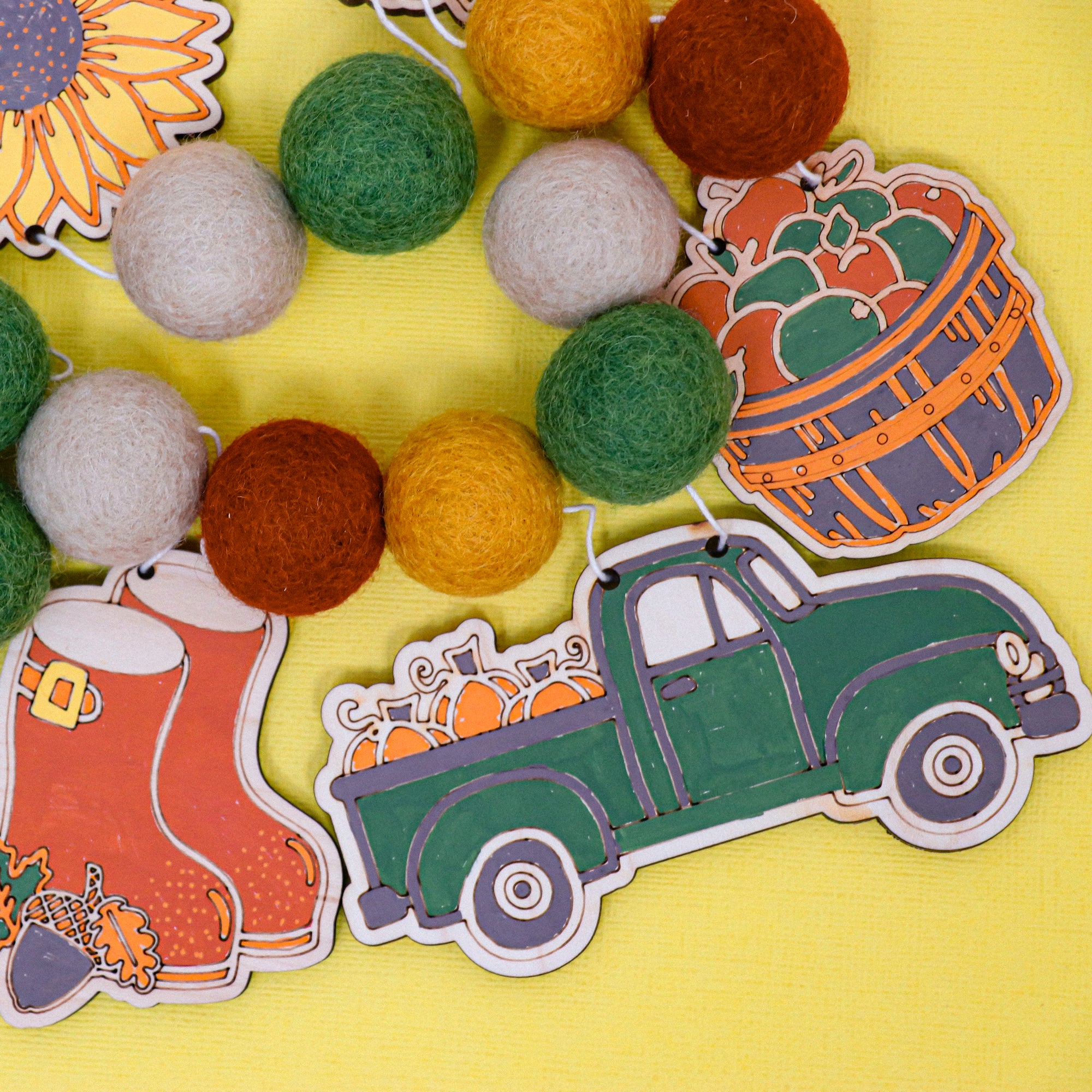 Pumpkin Patch DIY Garland Kit - Craft Your Own Cozy Patch