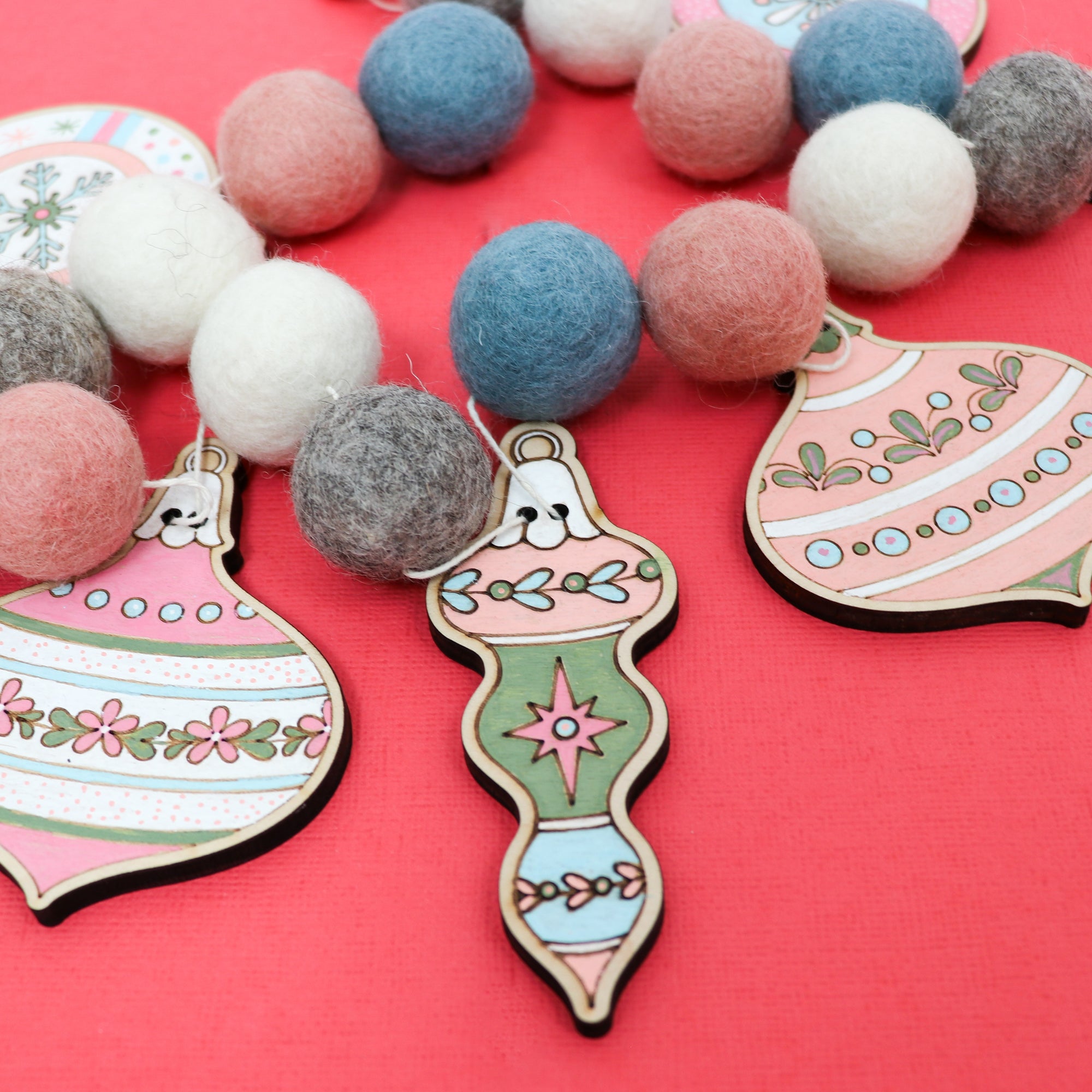 Vintage Ornament Craft Kit - Retro Holiday Magic in Pastel Hues